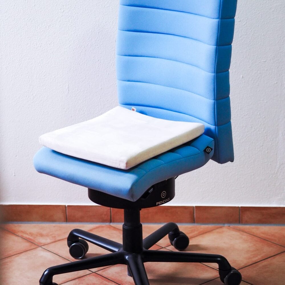 Cojín antistático y de protección EMF en silla de oficina, protege contra la radiación electromagnética, diseño ergonómico, protección óptima contra electrosmog en el lugar de trabajo.