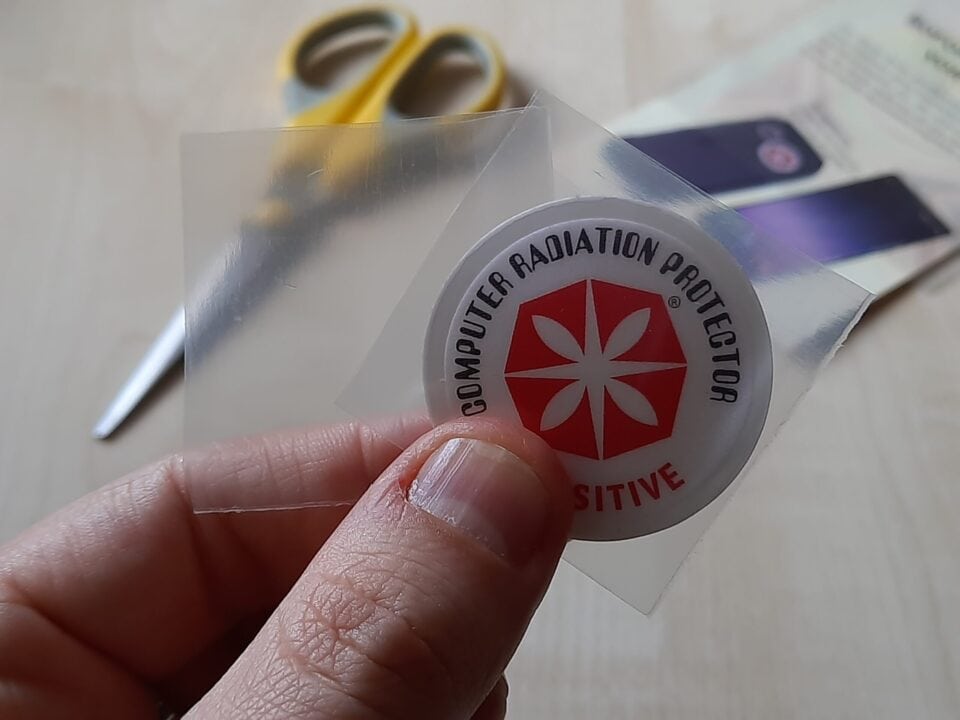 EMF-Schutzaufkleber gegen elektromagnetische Felder, inklusive Schutz gegen elektromagnetische Strahlung, ideal für den Schutz vor Elektrosmog im Alltag.