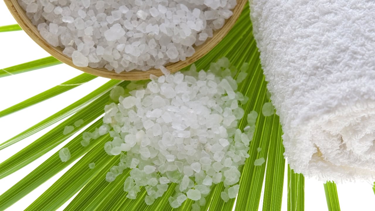 Naturkosmetik Salt och handdukar för EMF-skydd, avkopplande wellness- och anti-strålskydd, idealisk för elektromagnetiska fält, naturlig bredbandsavskärmning, hållbara EMF-blockerare, hälsosäkra, för hemmet och på resande fot.